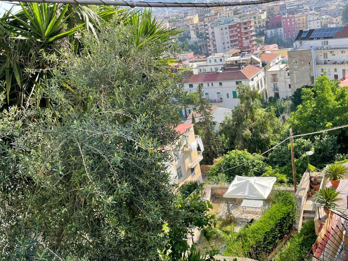 La Finestra Nel Giardino Hotel Наполи Екстериор снимка